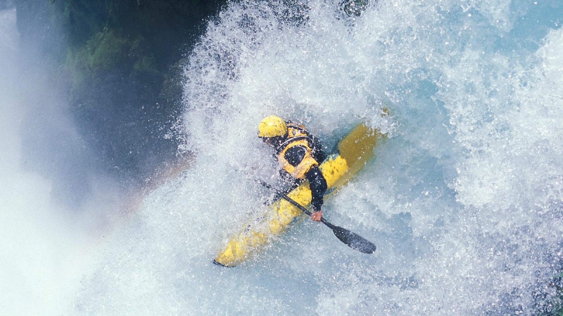 《PUBGMobile“星际荣耀”线上盛典，团队操作燃爆全场！》