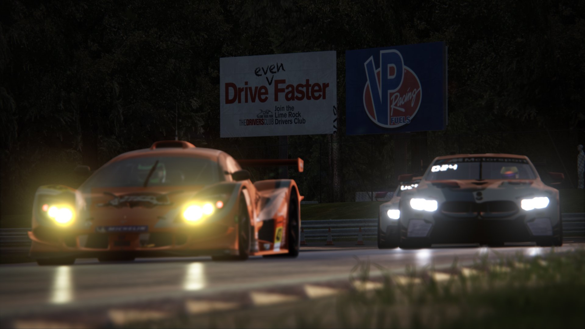 76人教练团队设置小组战术讨论提升参与感，76人的教练